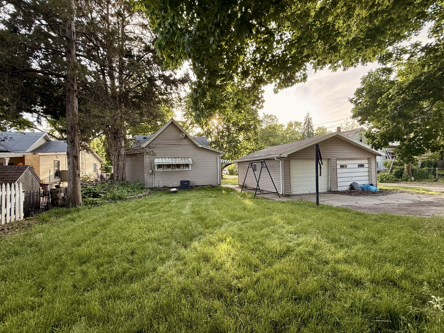 314 S Quincy Street, Clinton, IL 61727