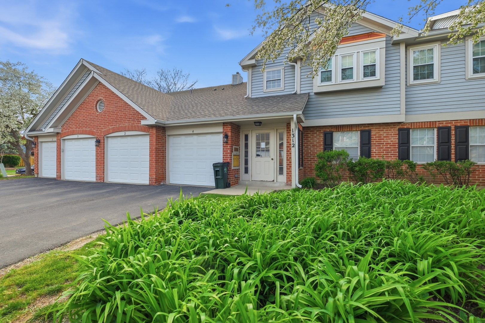 1312 E Evergreen Drive #2, Palatine, IL 60074