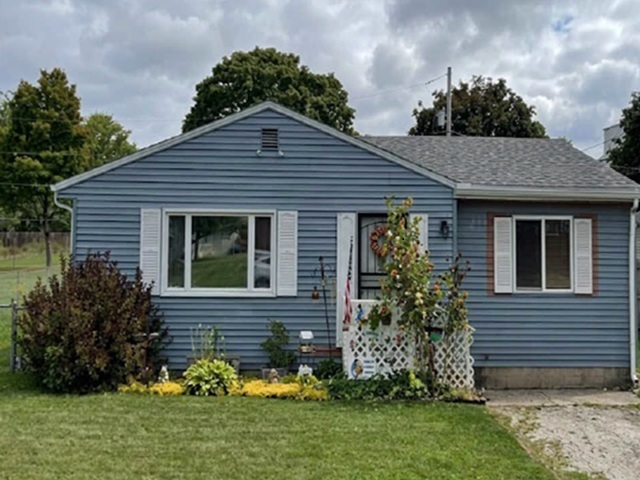 208 S Munroe Street, Bondville, IL 61815