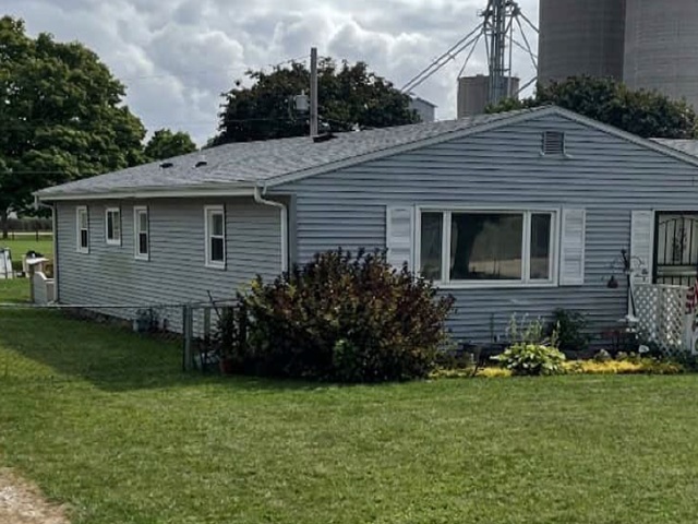 208 S Munroe Street, Bondville, IL 61815