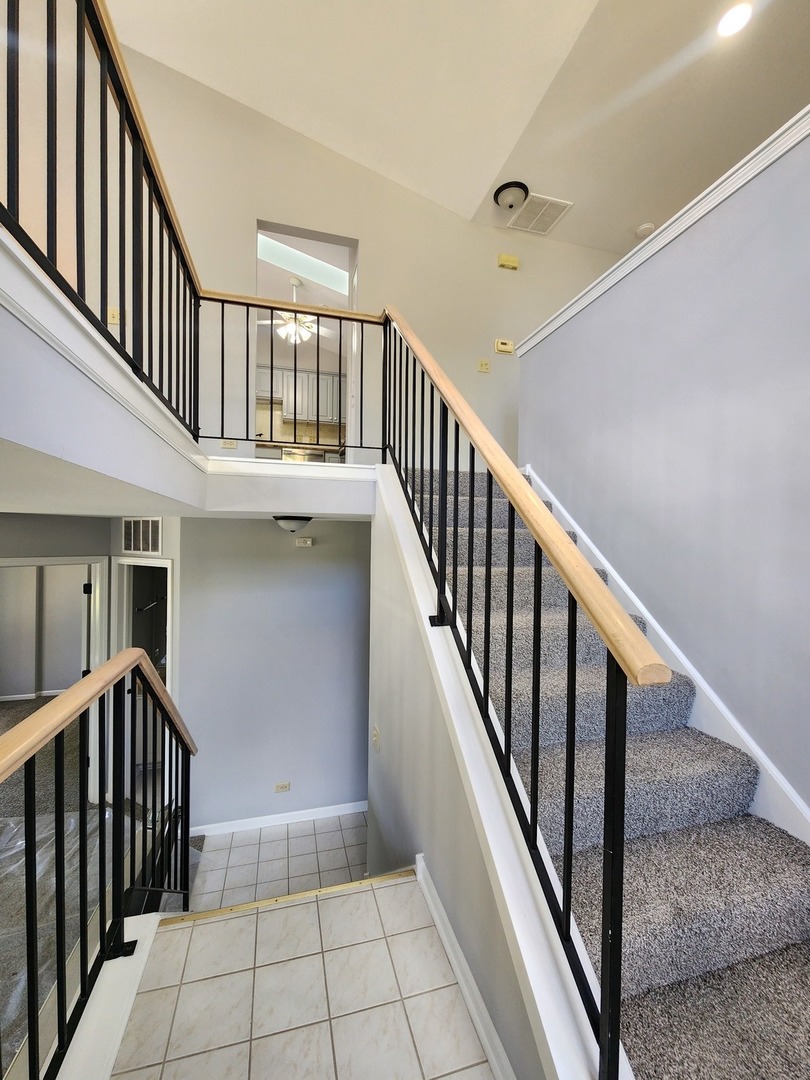 2753 S Cedar Glen Drive, Arlington Heights, IL 60005