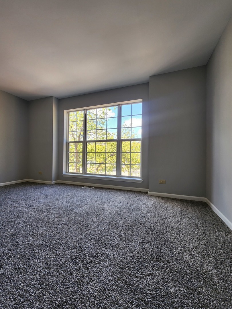 2753 S Cedar Glen Drive, Arlington Heights, IL 60005