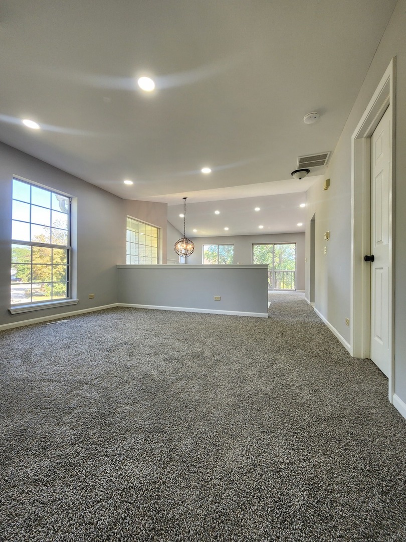 2753 S Cedar Glen Drive, Arlington Heights, IL 60005