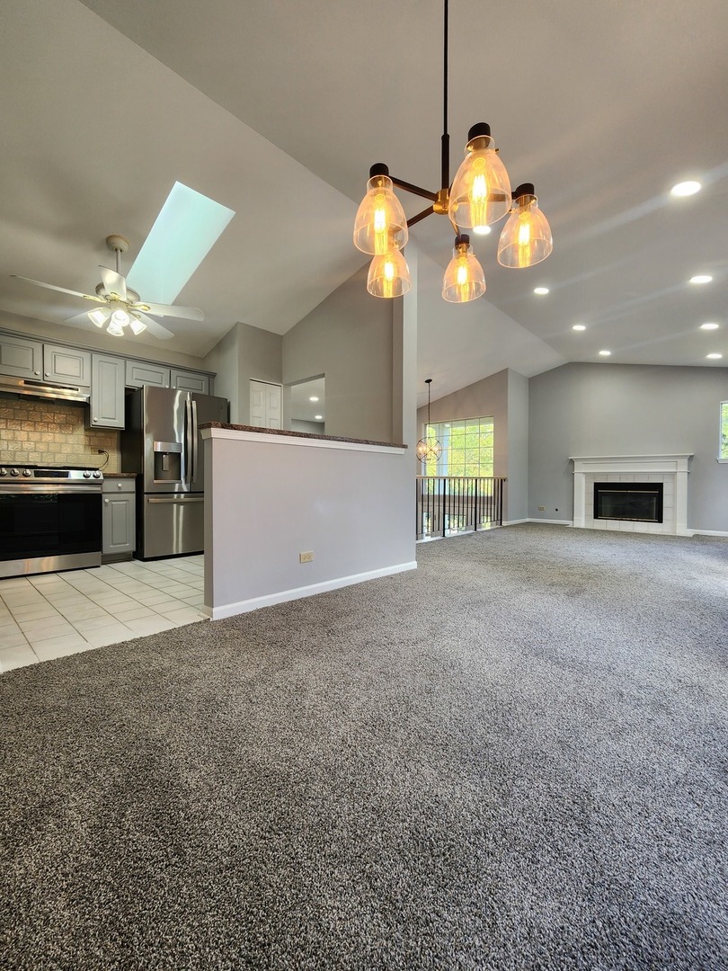 2753 S Cedar Glen Drive, Arlington Heights, IL 60005