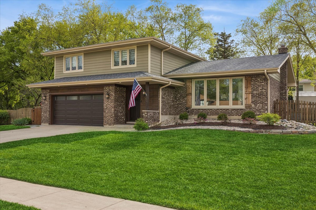 534 Summit Drive, Schaumburg, IL 60193