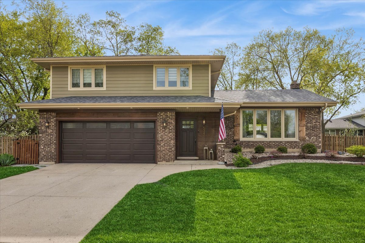 534 Summit Drive, Schaumburg, IL 60193