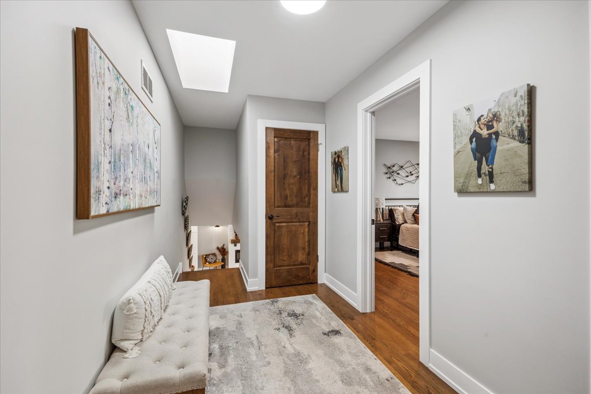 534 Summit Drive, Schaumburg, IL 60193