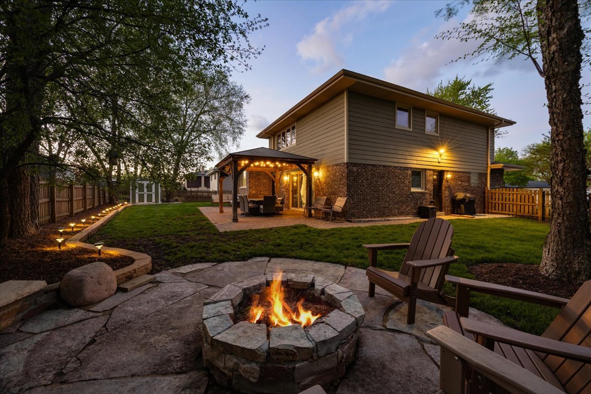 534 Summit Drive, Schaumburg, IL 60193