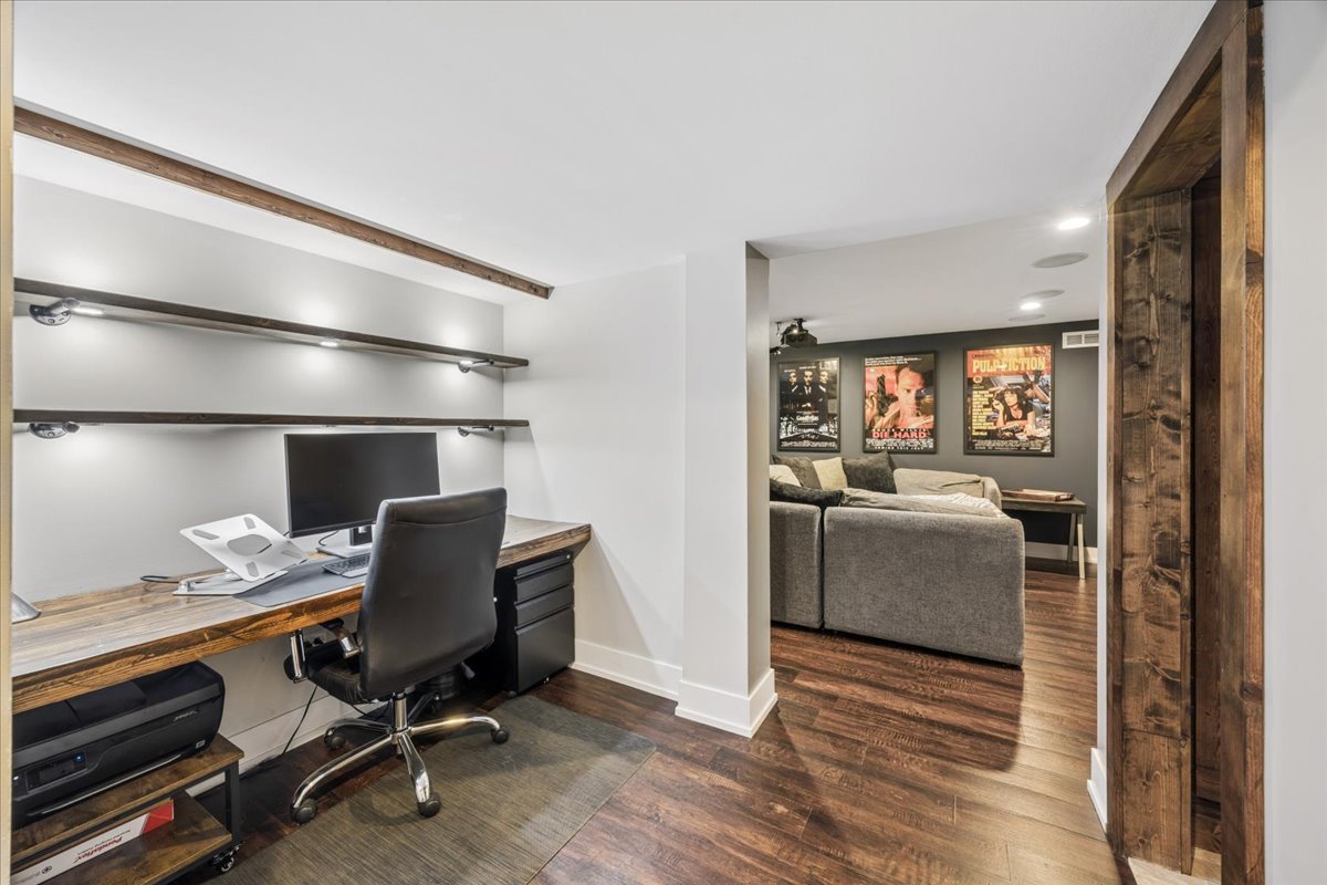 534 Summit Drive, Schaumburg, IL 60193