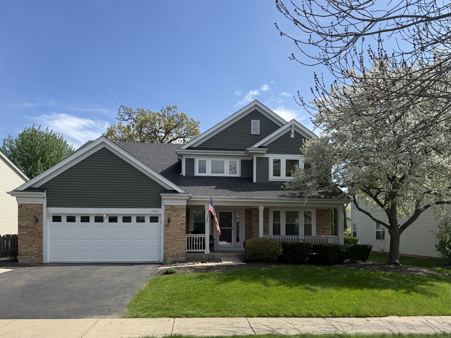 793 Oakmeadow Court, Grayslake, IL 60030