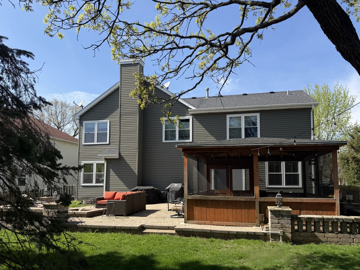 793 Oakmeadow Court, Grayslake, IL 60030