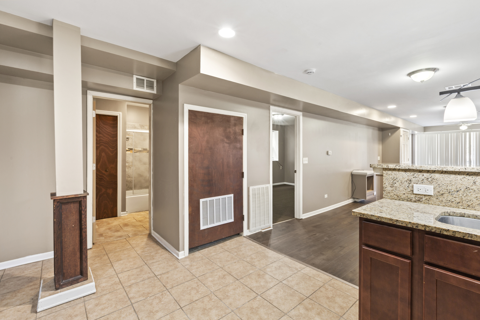 323 Memorial Drive #1, Calumet City, IL 60409