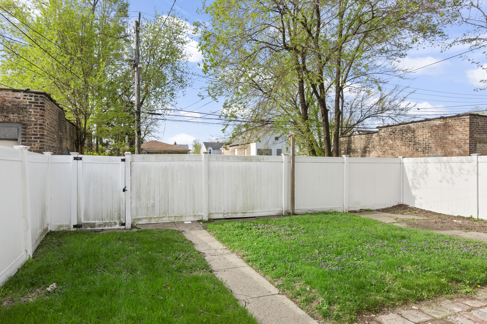 323 Memorial Drive #1, Calumet City, IL 60409