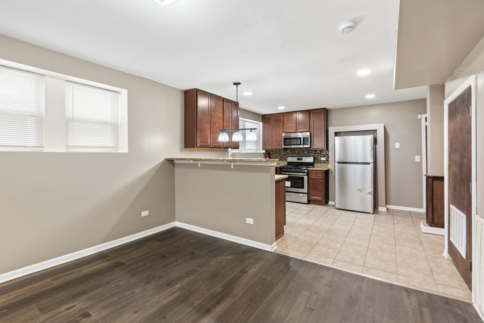323 Memorial Drive #1, Calumet City, IL 60409