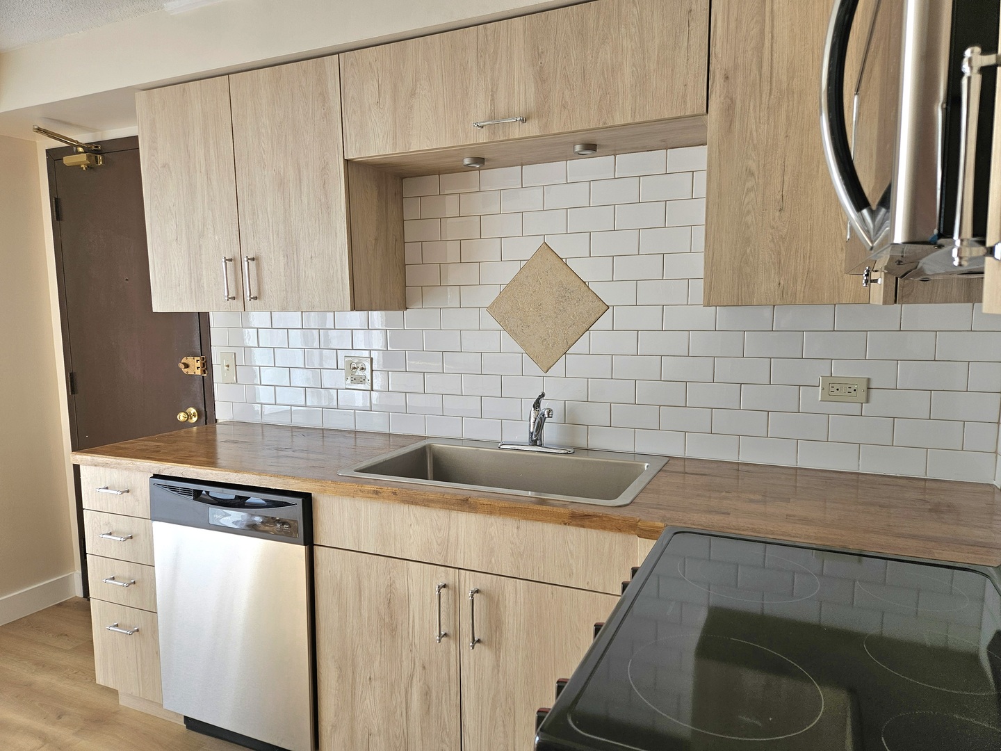 5502 TINDER Drive #5, Rolling Meadows, IL 60008