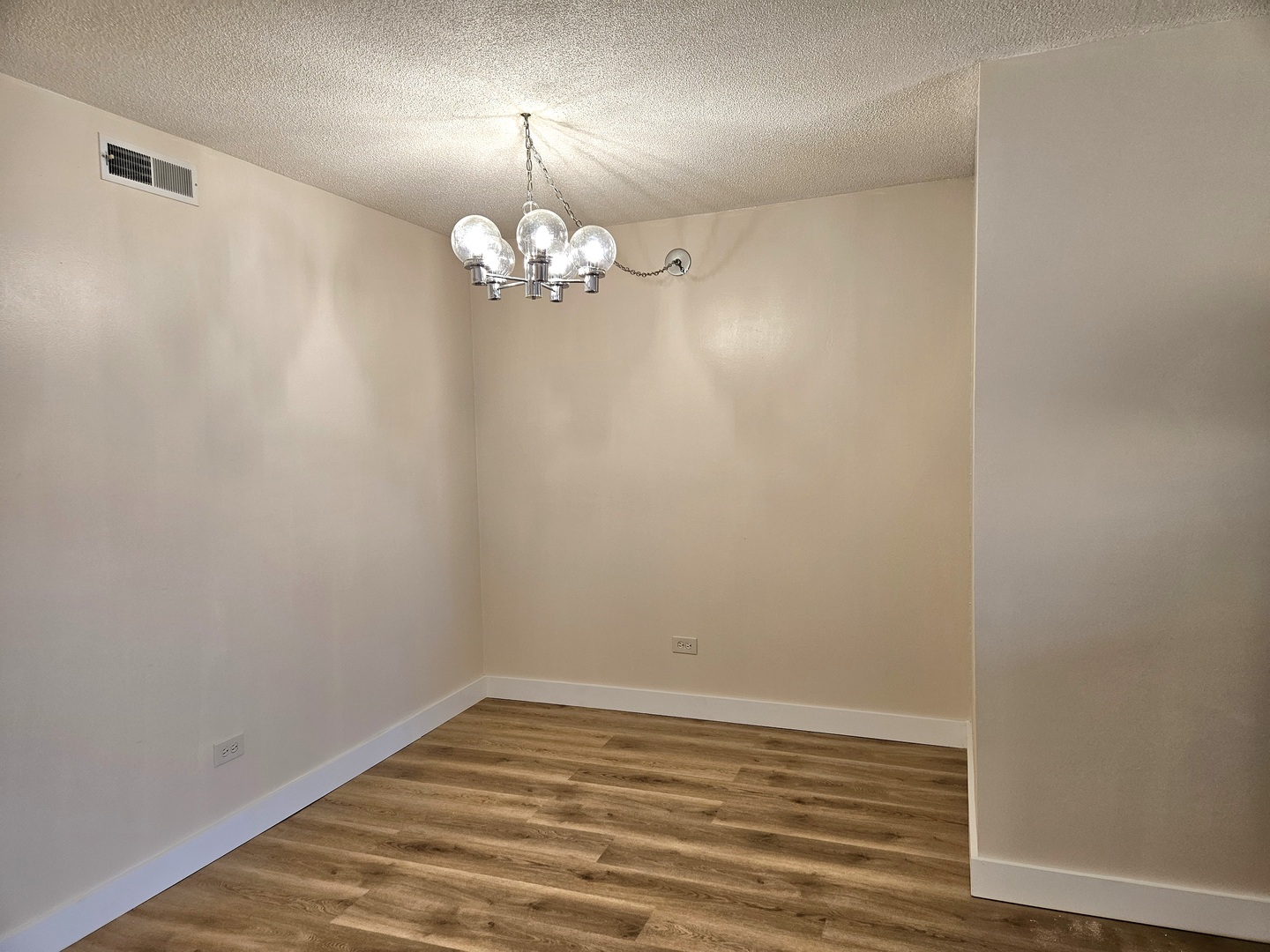 5502 TINDER Drive #5, Rolling Meadows, IL 60008