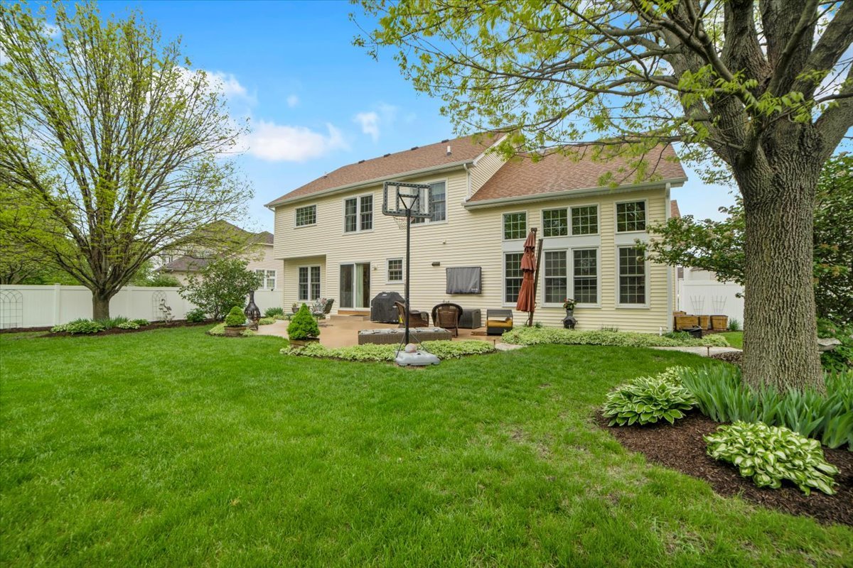 2217 Stonehaven Drive, Plainfield, IL 60586