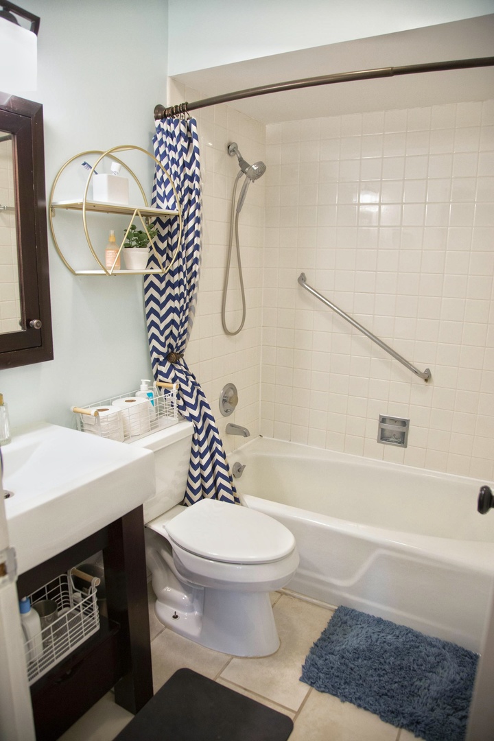 2S316 Arrowhead Drive, Wheaton, IL 60189