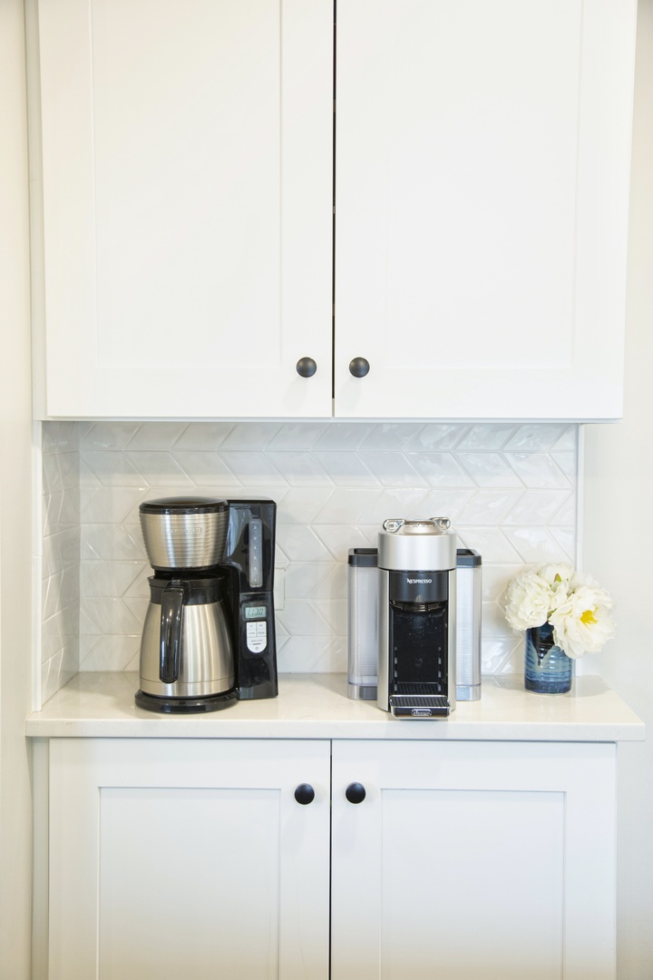 2S316 Arrowhead Drive, Wheaton, IL 60189