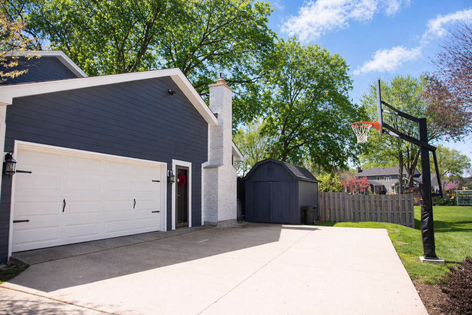 2S316 Arrowhead Drive, Wheaton, IL 60189