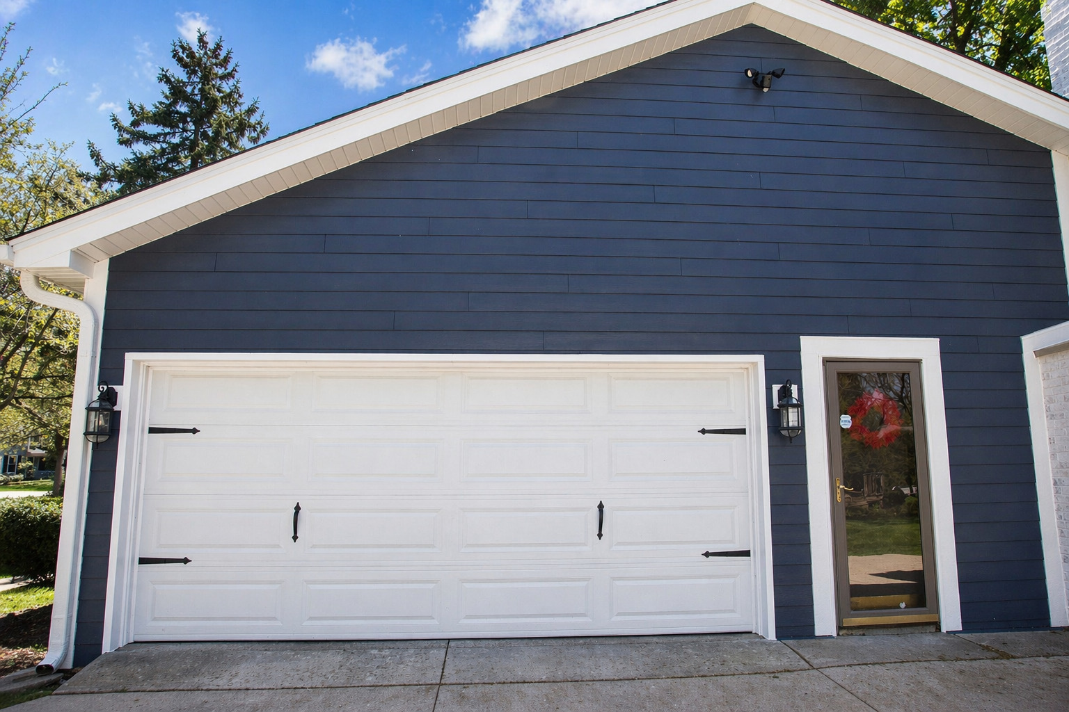 2S316 Arrowhead Drive, Wheaton, IL 60189