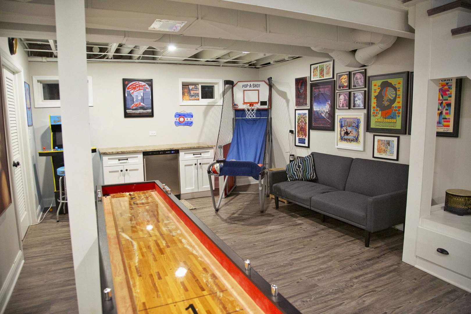 2S316 Arrowhead Drive, Wheaton, IL 60189