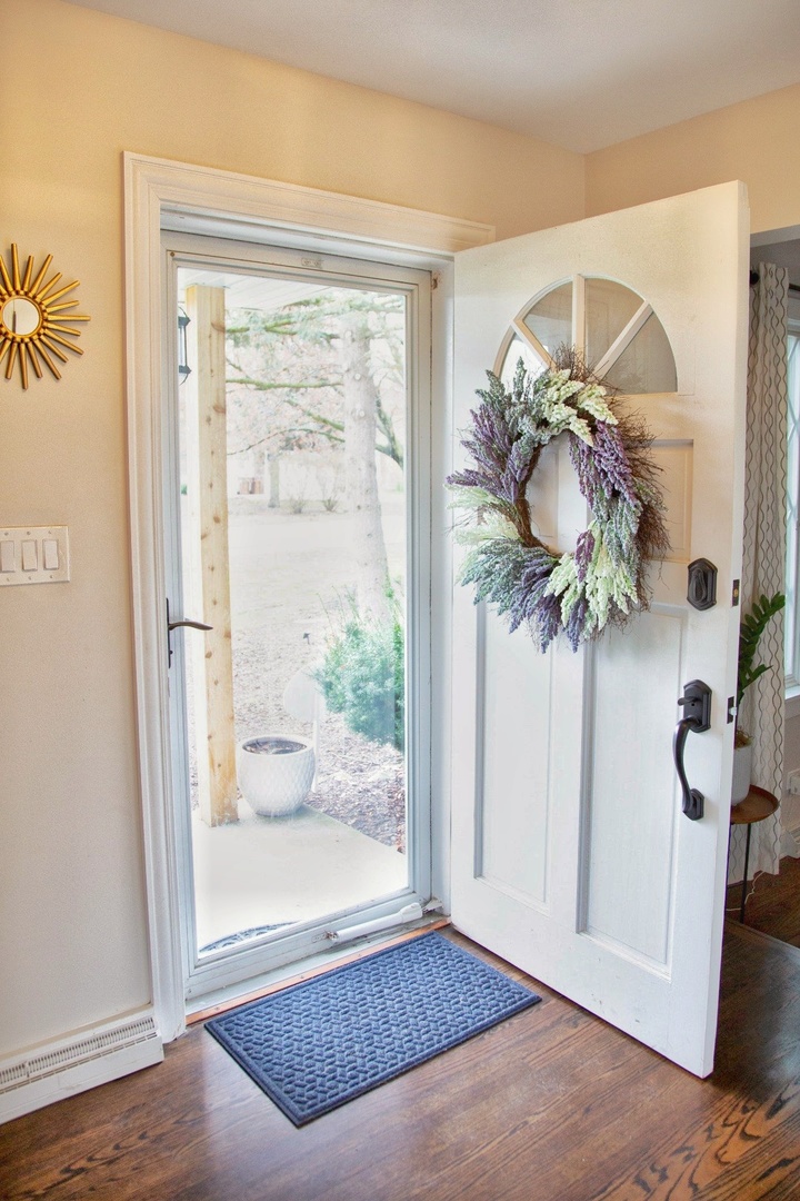 2S316 Arrowhead Drive, Wheaton, IL 60189