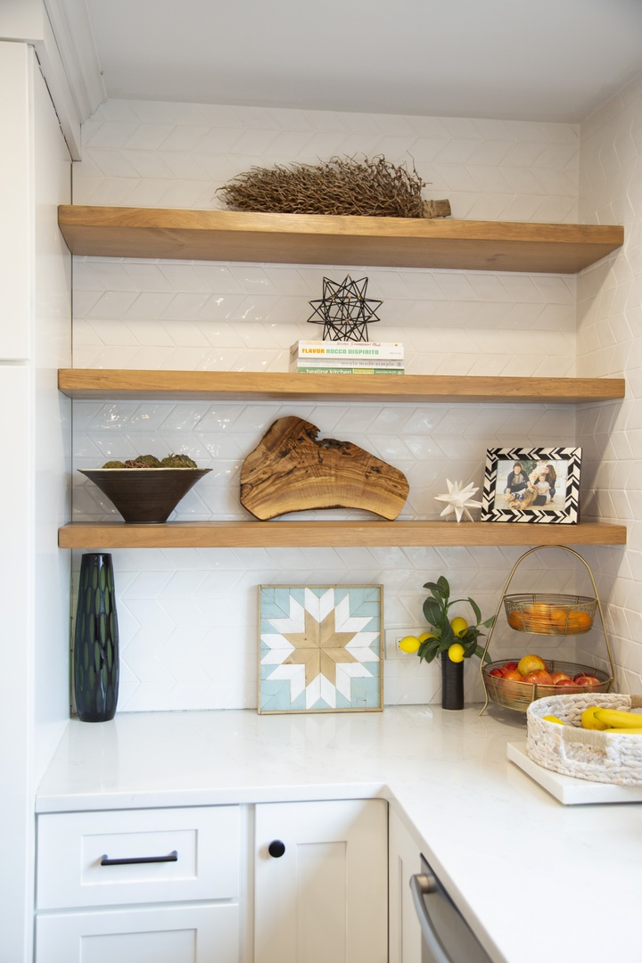 2S316 Arrowhead Drive, Wheaton, IL 60189