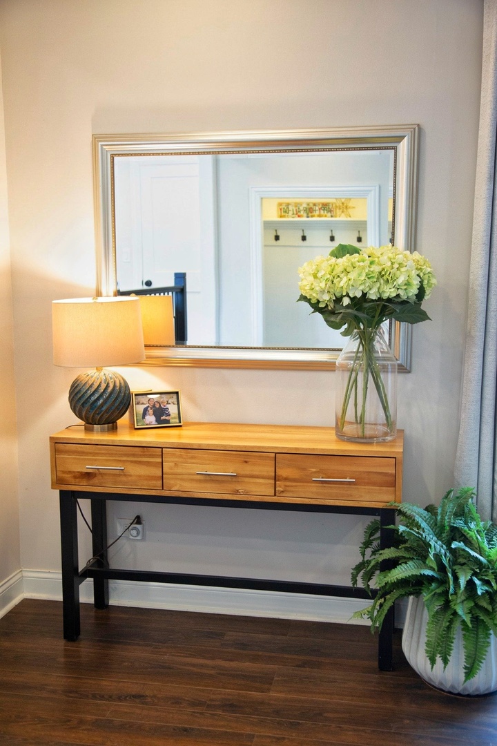 2S316 Arrowhead Drive, Wheaton, IL 60189