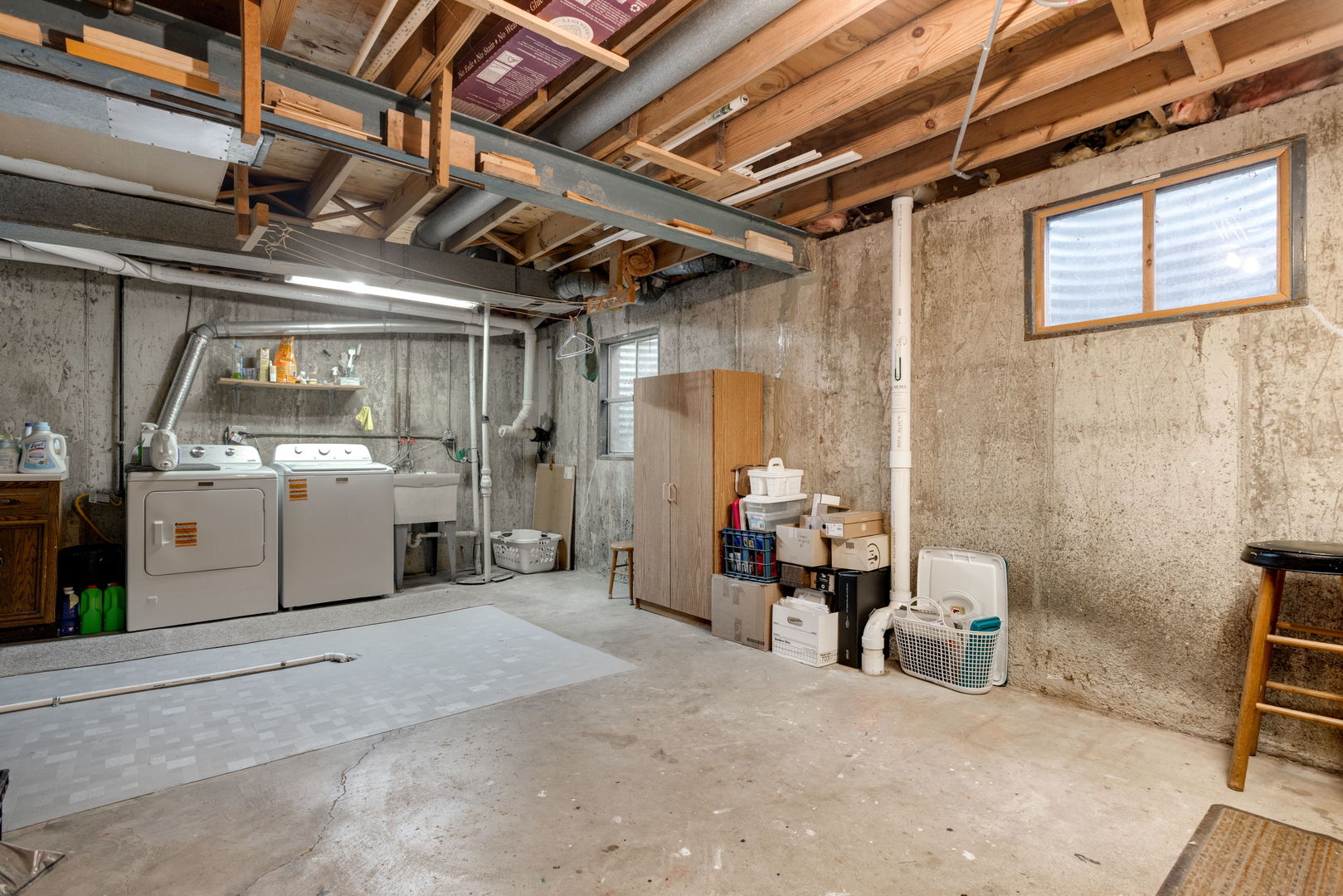 900 Dearborn Circle, Carol Stream, IL 60188