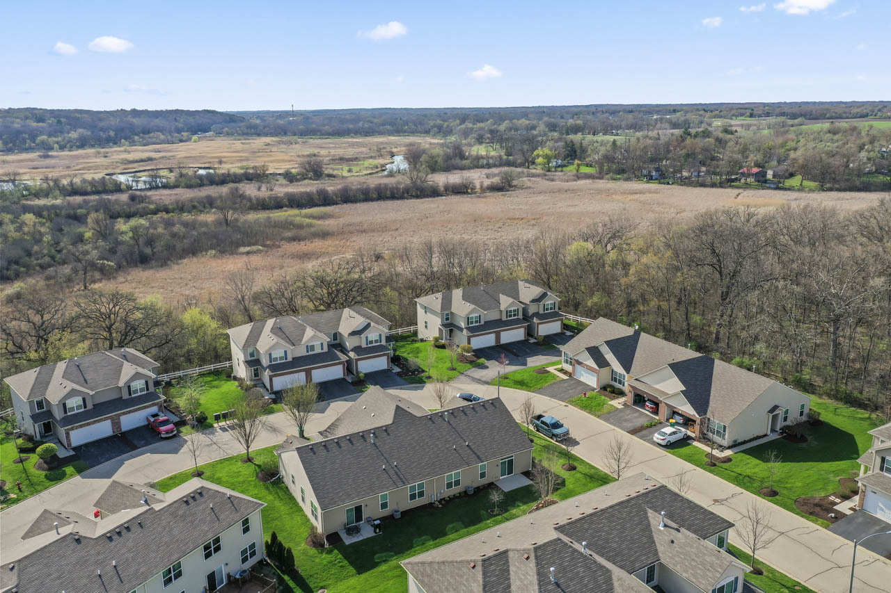 7077 Hidden Green Circle, Fox Lake, IL 60020