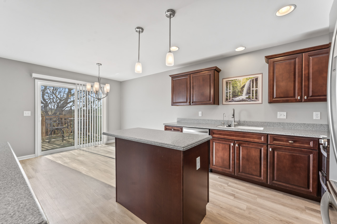 7077 Hidden Green Circle, Fox Lake, IL 60020