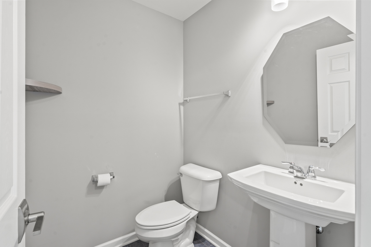 7077 Hidden Green Circle, Fox Lake, IL 60020