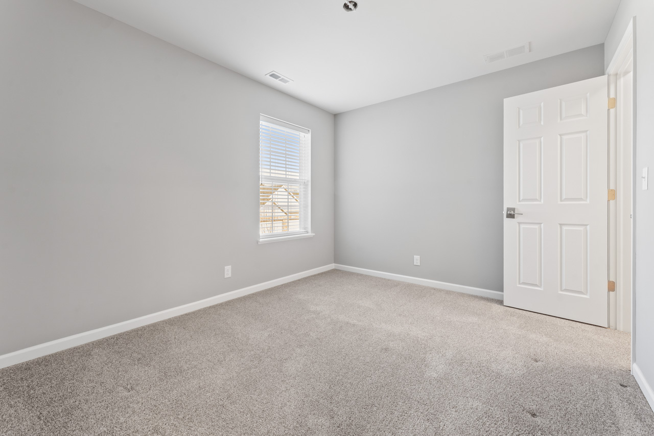 7077 Hidden Green Circle, Fox Lake, IL 60020