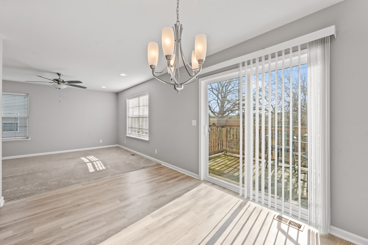 7077 Hidden Green Circle, Fox Lake, IL 60020