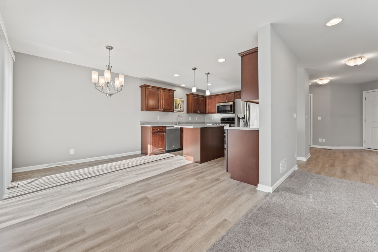 7077 Hidden Green Circle, Fox Lake, IL 60020