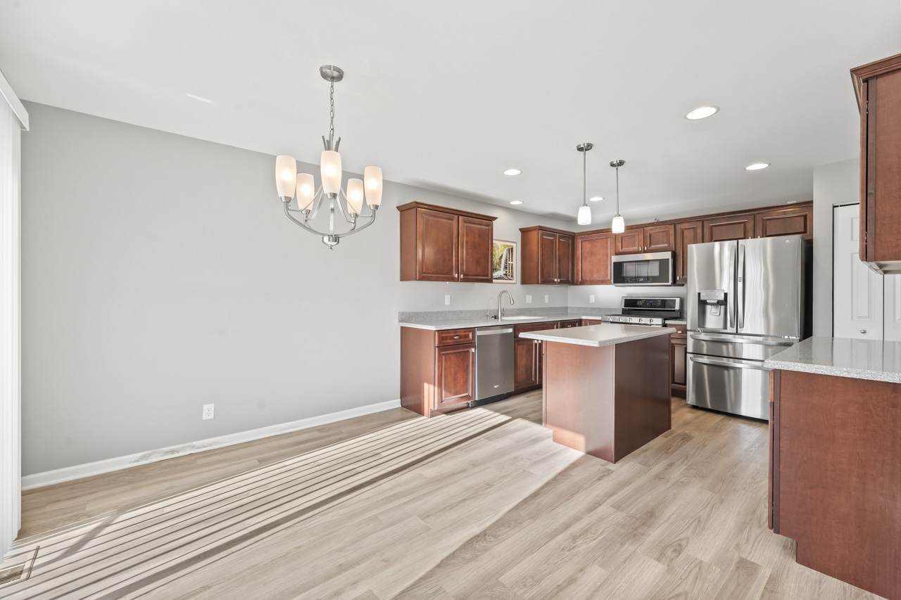 7077 Hidden Green Circle, Fox Lake, IL 60020