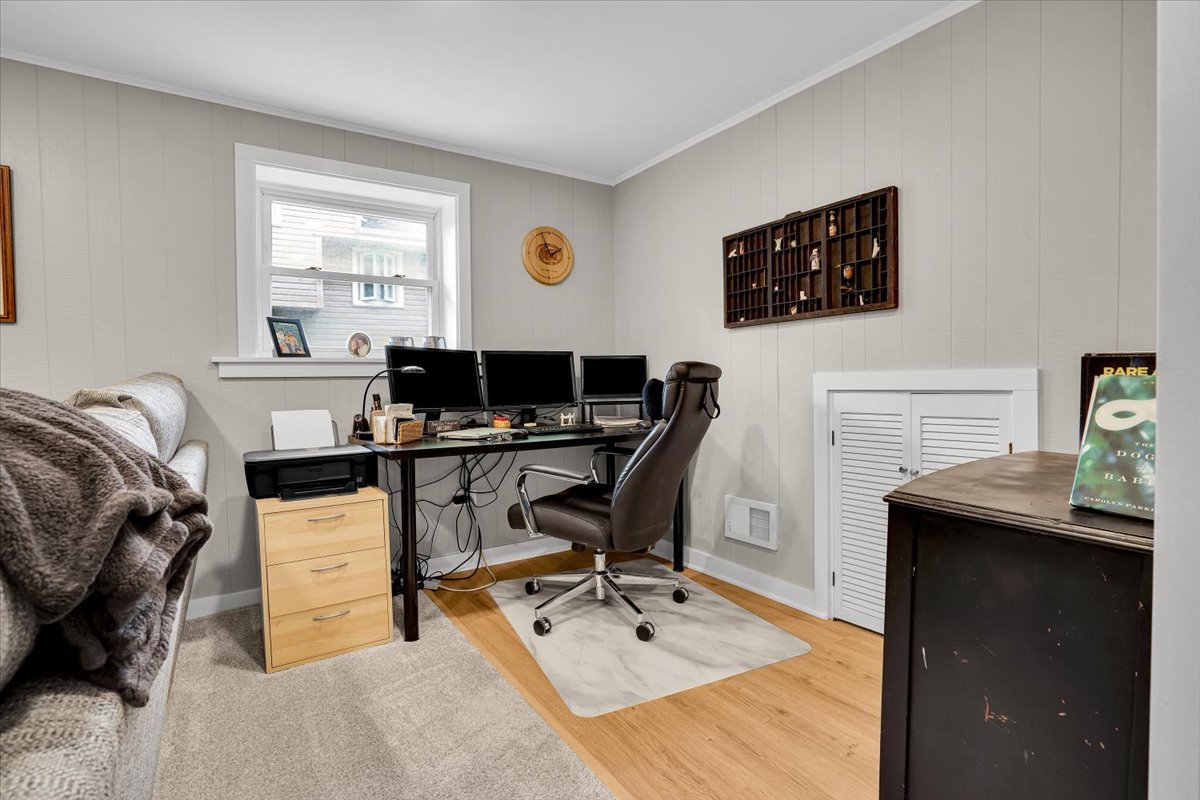 4020 N Adams Street, Westmont, IL 60559