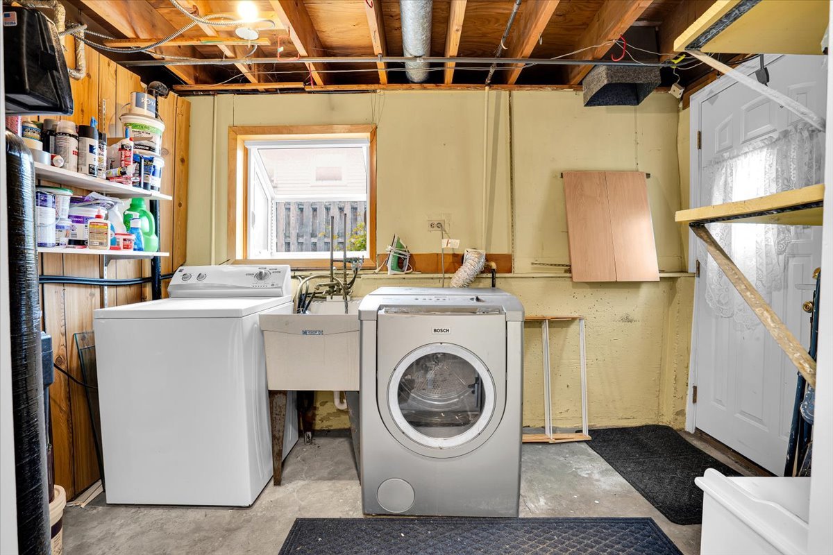 4020 N Adams Street, Westmont, IL 60559