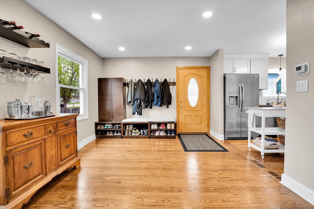 4020 N Adams Street, Westmont, IL 60559