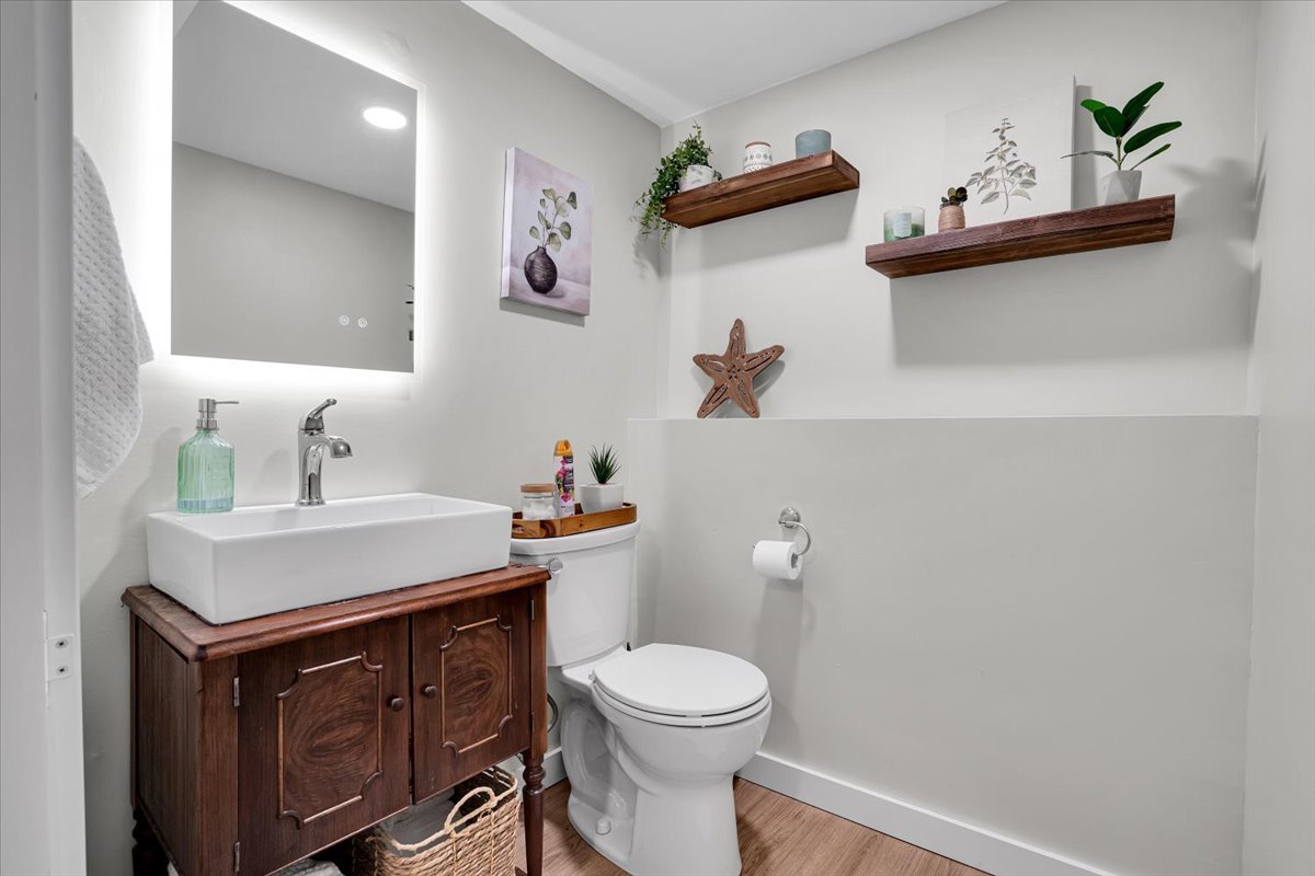 4020 N Adams Street, Westmont, IL 60559