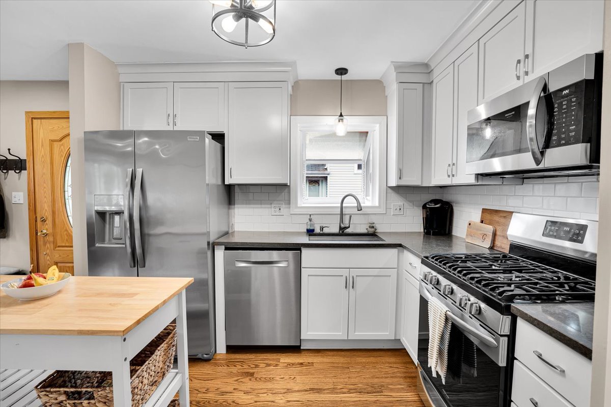 4020 N Adams Street, Westmont, IL 60559