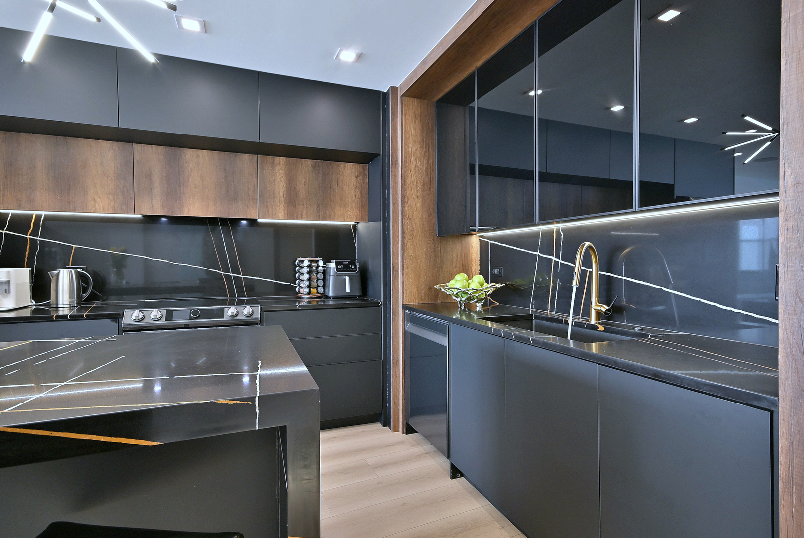 1150 N Lake Shore Drive #22A, Chicago, IL 60611