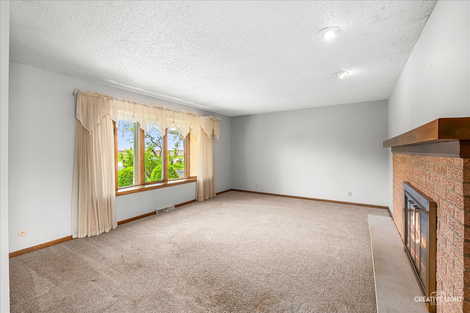 225 W Joliet Street, Newark, IL 60541