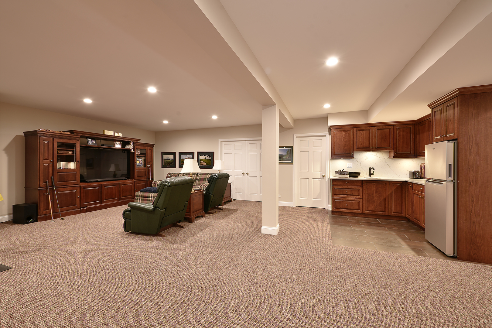 907 Middleton Lane, Inverness, IL 60010