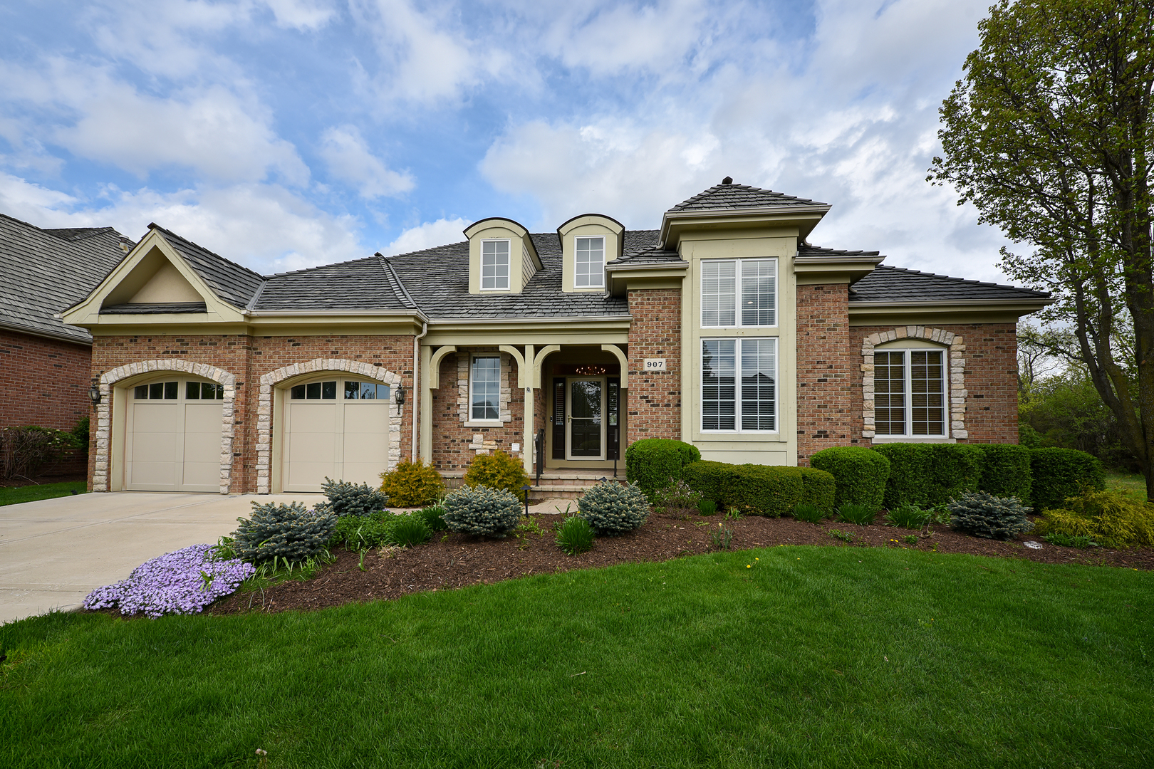 907 Middleton Lane, Inverness, IL 60010