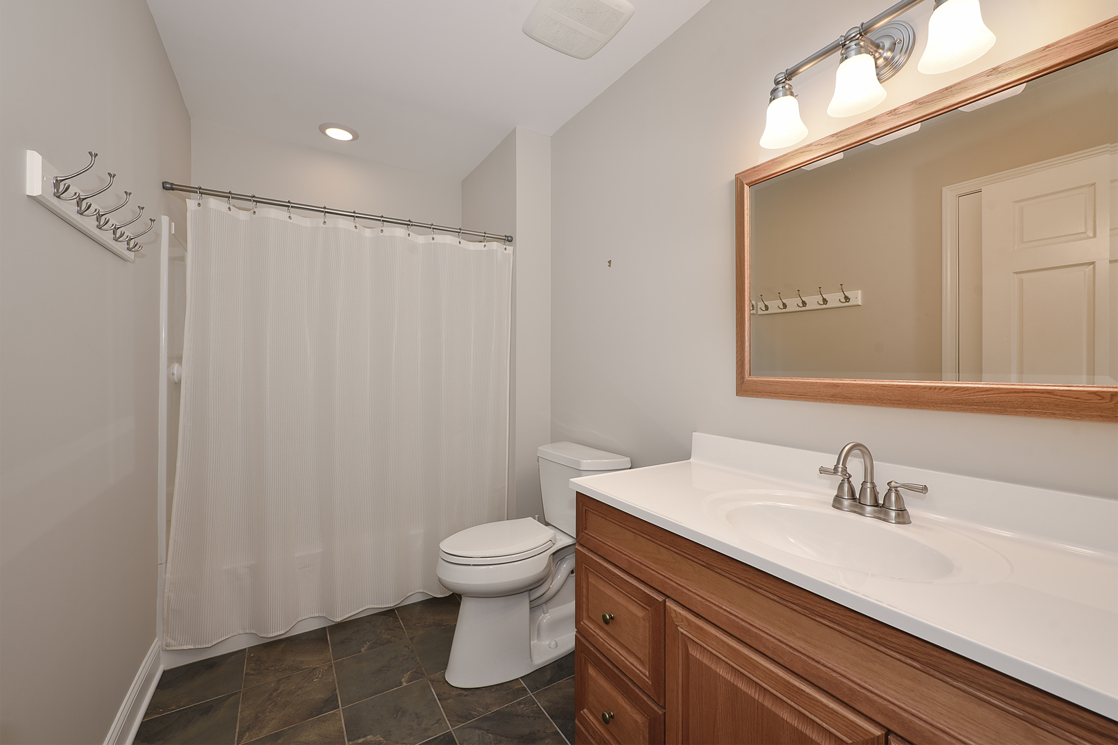 907 Middleton Lane, Inverness, IL 60010