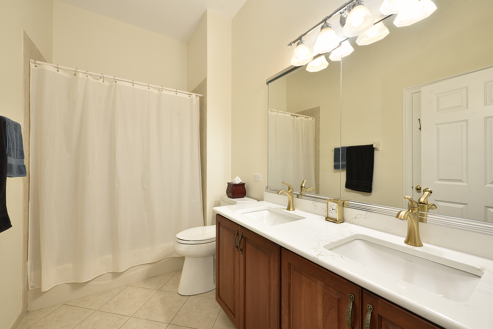 907 Middleton Lane, Inverness, IL 60010