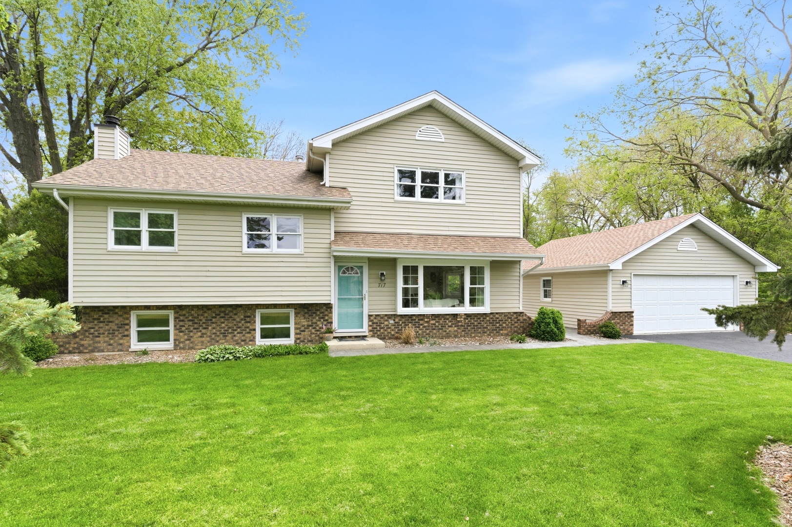 0N717 Knollwood Drive, Wheaton, IL 60187