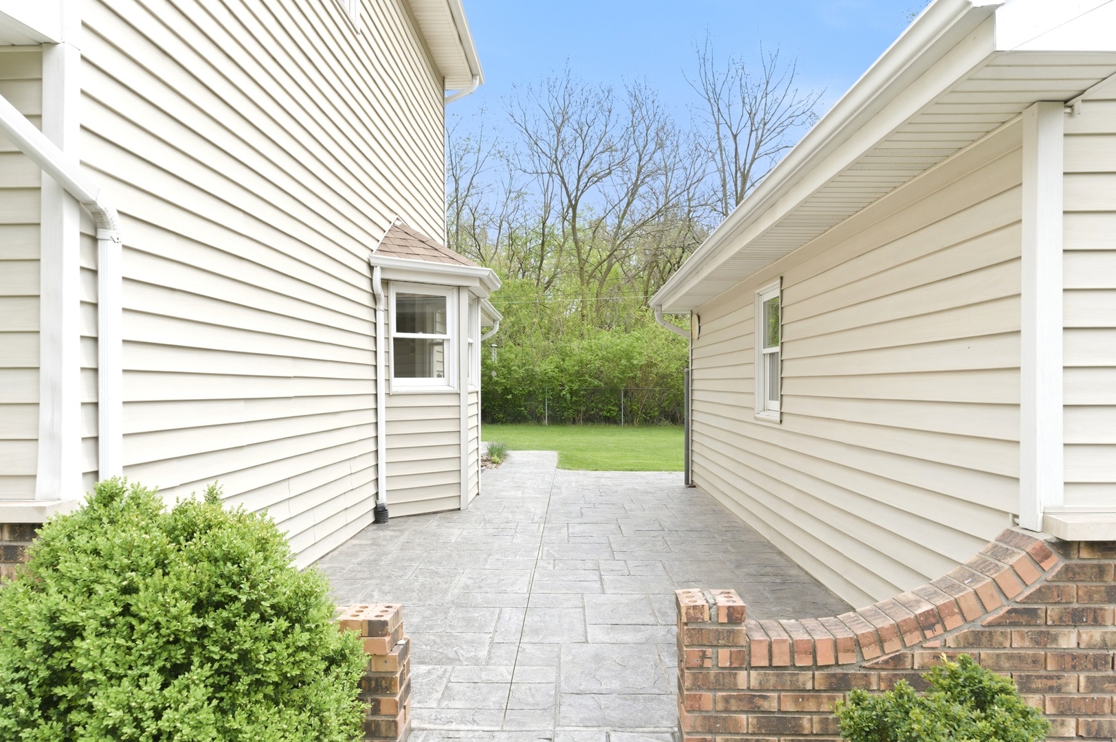 0N717 Knollwood Drive, Wheaton, IL 60187